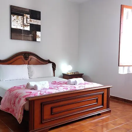 Apartment Domo De Istiu *